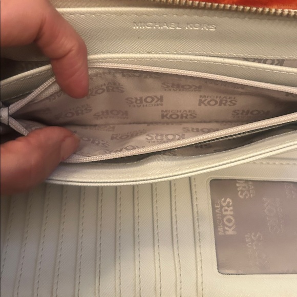 Michael Michael Kors Jet Set Continental Full Zip Monogram Wallet in Vanilla - Picture 8 of 12